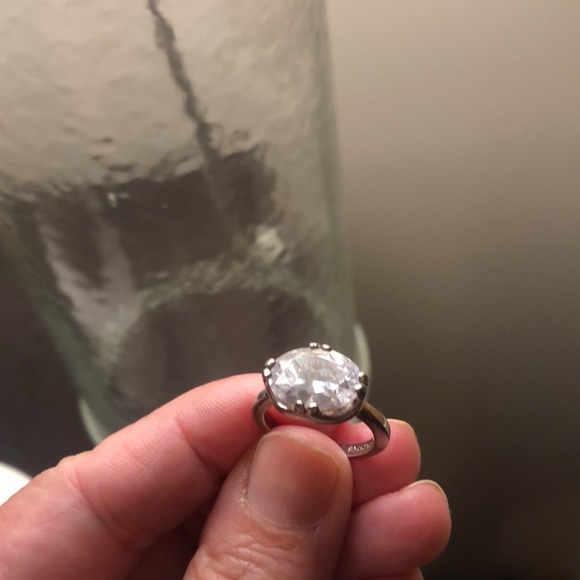 Ring - Picture 3 of 4